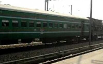 ट्रेन से जम्मू जा रहे दस अार्मी के जवान लापता