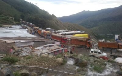 बारिष ने पूरी तरह से खलल डाल रखा है श्री अमरनाथ यात्रा में