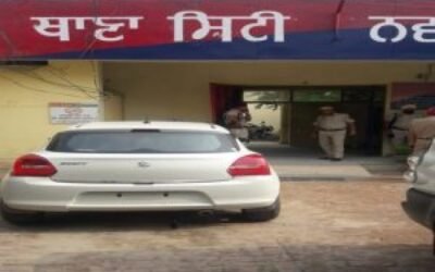 कार रूकवाने के लिए चलानी पड़ी पुलिस को गोली