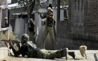 सुबह से चल रही मुठभेड़ में दो आंतकी ढेर, पत्थरबाजी़ शुरू