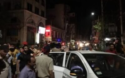 फगवाड़ा के हरगोबिंद नगर में सफेद रंग की गाड़ी ने मोटरसाईलों को कुचला