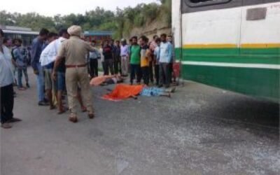 चिंतपुर्णी जा रहे नौज़वानों की बाईक बस से टकराई, मौत