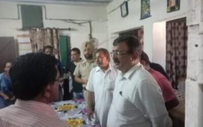 गोली कांड में घायल हुई लड़की का हाल जानने पहुंचे विधायक