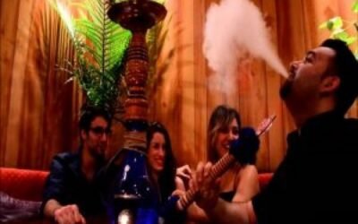 जालंधर के लेज़ी मंकी में पाबंदी के बावजूद सरेआम चलता है हुक्का बार