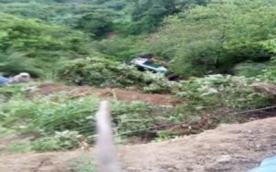 चिंतपुर्णी से होशियारपुर आ रही बस 100 फीट गहरी खाई में गिरी