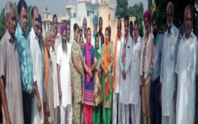 जिला परिषद व ब्लाक समिति चुनाव में उतरे कांग्रेसी उम्मीदवारों के पक्ष में देहाती प्रधान दलजीत राजू ने किया प्रचार