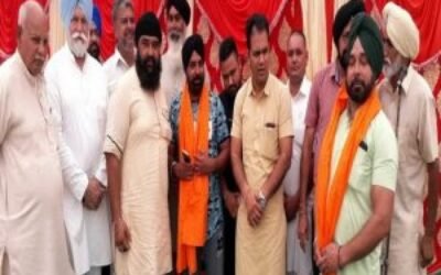 डुमेली के आप नेता अंग्रेज सिंह साथियों सहित हुए कांग्रेस में शामिलए देहाती प्रधान दलजीत राजू ने किया नये शामिल हुए सदस्यों का स्वागत