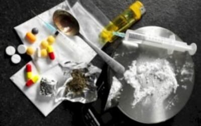 स्विफ्ट कार को बना रखा था चिट्टे की चलती फिरती दुकान, चढ़े पुलिस के हत्थे