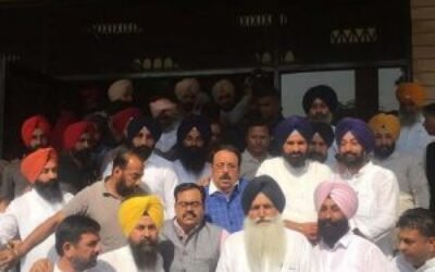 विक्रममजीठिया, श्वेत मलिक और पुलिस के बीच धक्का मुक्की