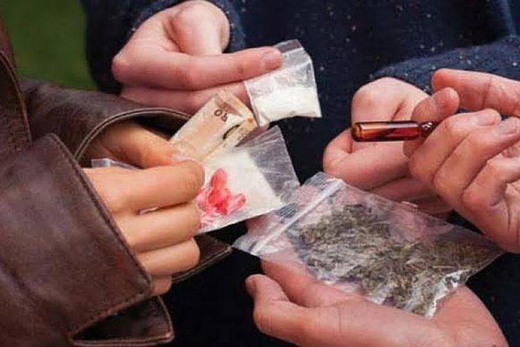 जालंधर पुलिस ने पकड़ी नशे की खेप, पत्रकार और भाज़पा के दिग्गज़ नेता गुट की सदस्य रही महिला को किया गिरफ्तार