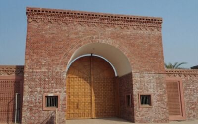 पूर्व मुख्यमंत्री प्रकाश सिंह बादल के निवास पर कोरोना का साया आठ और मुलाजिम आए कोरोना पाज़िटिव