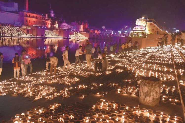500 वर्ष बाद पूरी हुई मनोकामना, दीपों की रोशनी से जगमग हुआ हिंदुस्तान