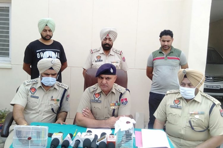 एसएसपी चाहल की टीम इन फुल एक्शन, नाज़ायज़ हथियारों के साथ युवकों को किया काबू