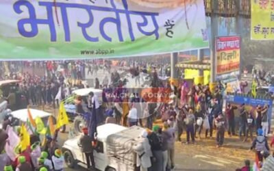 दिल्ली पहुंचते ही किसानों पर होने लगी इस चीज़ की बारिष