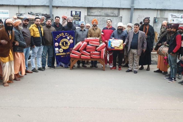फगवाड़ा की इस संस्था ने जरूरतमंदों के संग मनाया लोहड़ी का त्यौहार