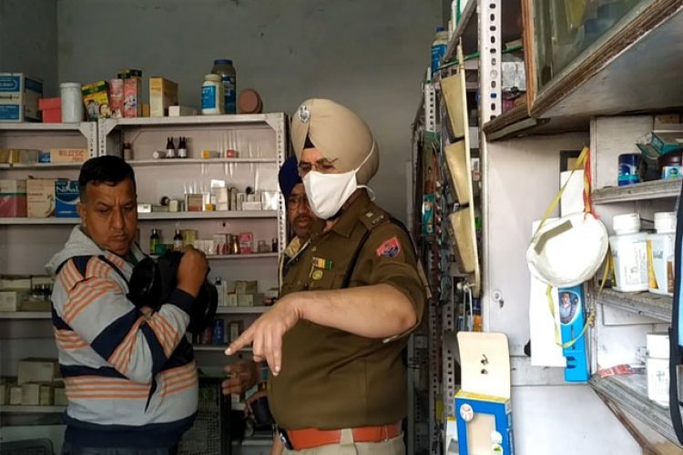 होशियारपुर फगवाड़ा रोड पर मैडीकल स्टोर मालिक का कत्ल, दुकान में खून से लथपथ मिली लाश