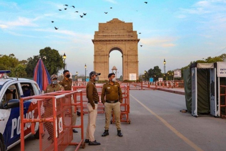 दिल्ली में अब 3 मई तक लॉकडाउन, केजरीवाल बोले- कई अस्पतालों में ऑक्सीजन संकट