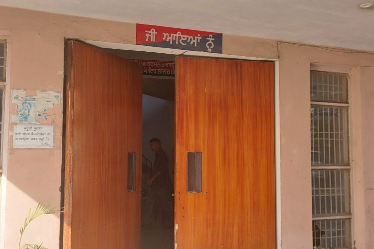 गोराया पुलिस के दो होटलों में रेड, कई जोड़ों को किया काबू