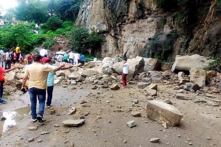 हिमाचल प्रदेश में बारिष ने फिर मचाया अपना कहर, किन्नौर के बाद इस जगह फटा बादल