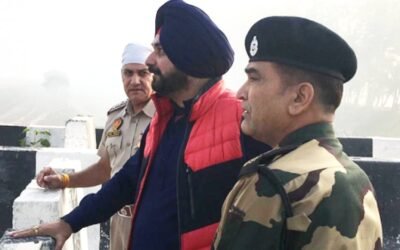 सुबह सवेरे ही डेरा बाबा नानक पहुंचे नवज़ोत सिंह सिद्व, करतारपुर कारिडोर दोबारा खुलने की करी अरदास