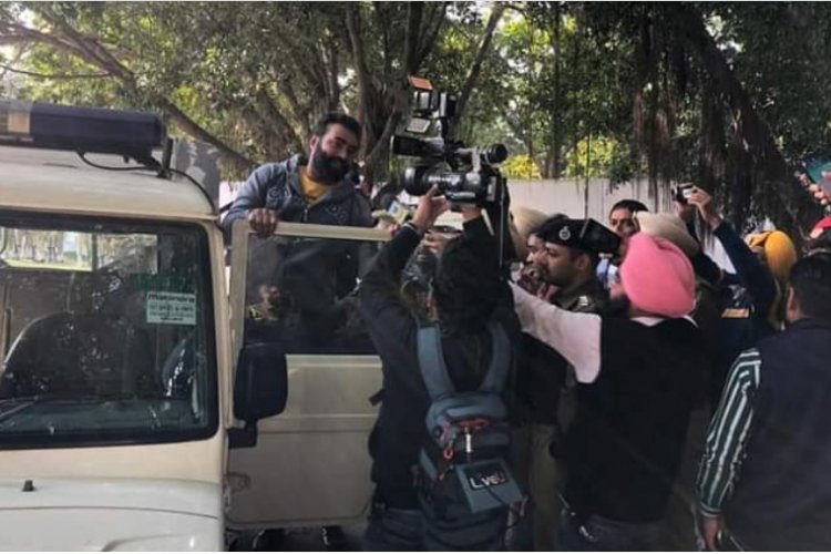 Breaking News :  गैंगस्टर से समाज़ सेवक बने लक्खा सिधाना को पंजाब पुलिस ने किया गिरफ्तार