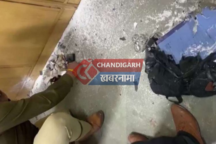 देश की राज़धानी दिल्ली में बड़ी वारदात दिल्ली के रोहिणी कोर्ट में धमाका, एक पुलिसकर्मी घायल