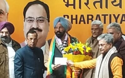 भाजपा का पंजाब कांग्रेस को बढ़ा झटका, कैप्टन के करीबी को करवाया भाजपा में शामिल