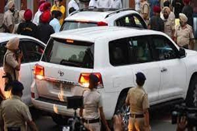 Big Breaking :  पंजाब सरकार का बड़ा एक्शन, डेरा मुखियों और पूर्व अधिकारियों सहित 424 लोगों की सुरक्षा वापिस