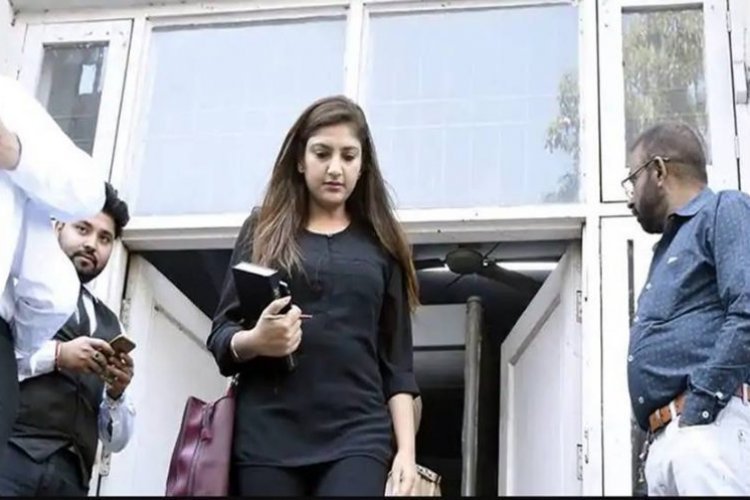 किसी समय बड़िया कारगुज़ारी में आया था नाम, अब भ्रष्टाचार के आरोप में ड्रग इंस्पेक्टर बबलीन कौर गिरफ्तार