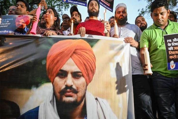 जेल़ में Sidhu Moosewala के कत्ल में शामिल गैंगस्टरों सारज़ मिंटू को पीटा