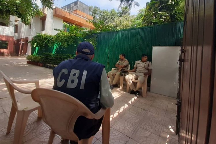 दिल्ली के उपमुख्यमंत्री के ठिकानों पर CBI की रेड, पंजाब में जांचा ज़ा रहा हर पहलू