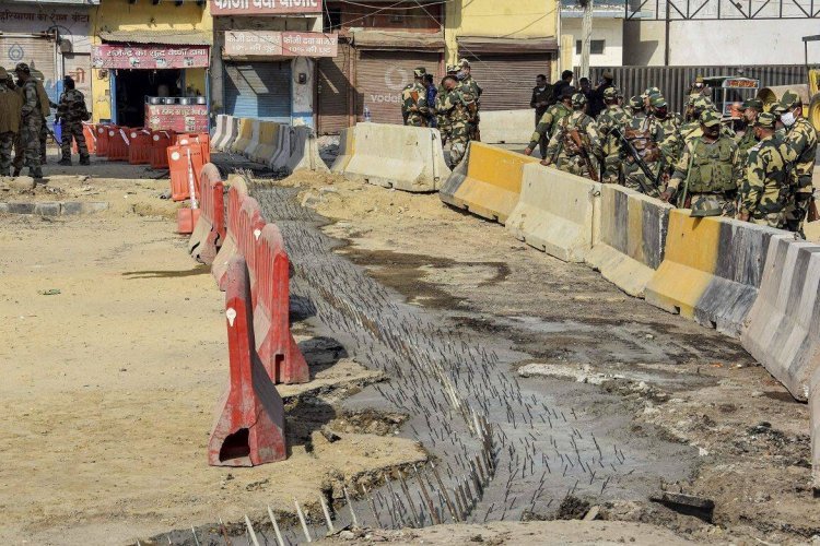 Big Breaking : दिल्ली के टिकरी बार्डर पर एक बार फिर से बना माहौल तनावपूर्ण