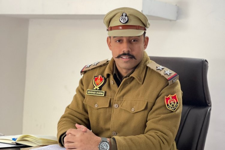 जम्मू और पंजाब में दहशत फैलाने वाले को पंजाब पुलिस के इस तेज़ तरार इंस्पैक्टर ने किया गिरफ्तार