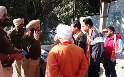अमृतपाल सिंह का पुतला फूंकने को लेकर माहौल गर्माया, मौके पर पहुंची भारी पुलिस फोर्स