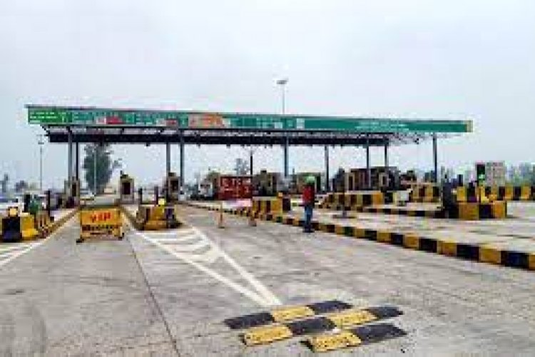 आज़ से सड़क पर निकलना पड़ जाएगा भारी, Toll Plaza वालों ने बढ़ा दिए अपने दाम