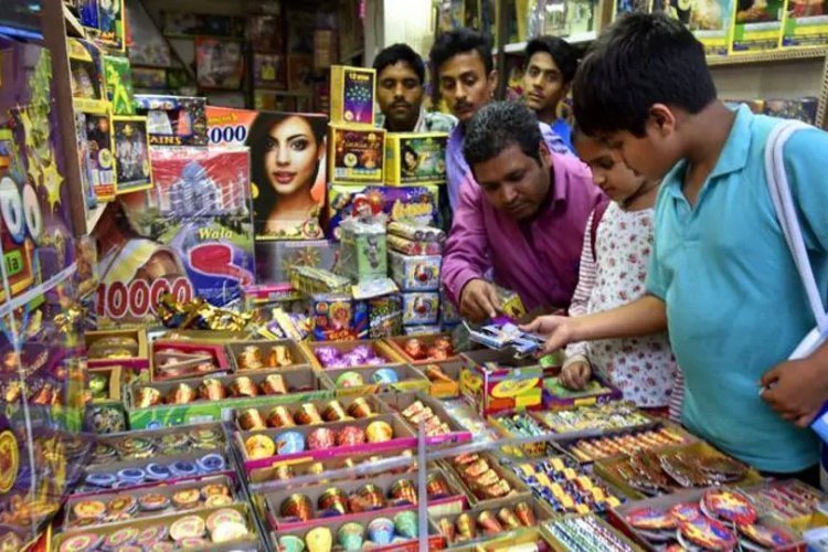 आप सरकार का बड़ा फैसला, इस बार भी नहीं चला पाएंगे पटाखे