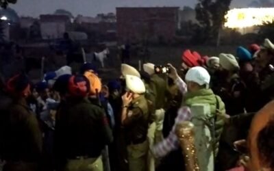 बड़ी ख़बर : पुलिस और निहंग सिंघों में टकराव, दोनों और से चली गोलियां