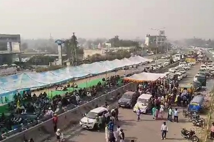 जालंधर में रेलवे ट्रैक ज़ाम करने वाले किसानों पर ब़ढ़ा एक्शन