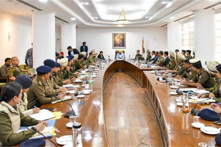 पंजाब के मुख्यमंत्री की CP और SSP के साथ बैठक