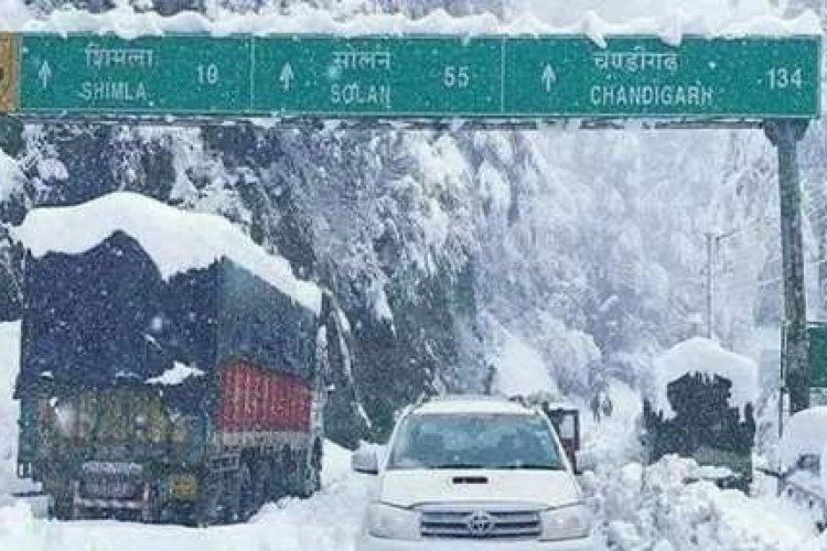 हिमाचल में आफत बनी बर्फबारी हिमाचल में चार हाईवे बंद
