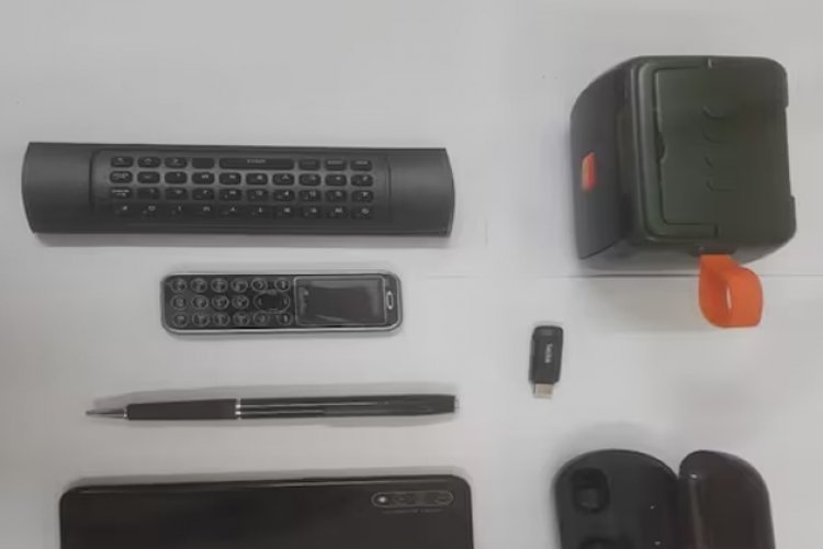 अमृतपाल की बैरक से मिले इलेक्ट्रॉनिक गैजेट्स, कैसे पहुंचा ज़ेल में यह सामान