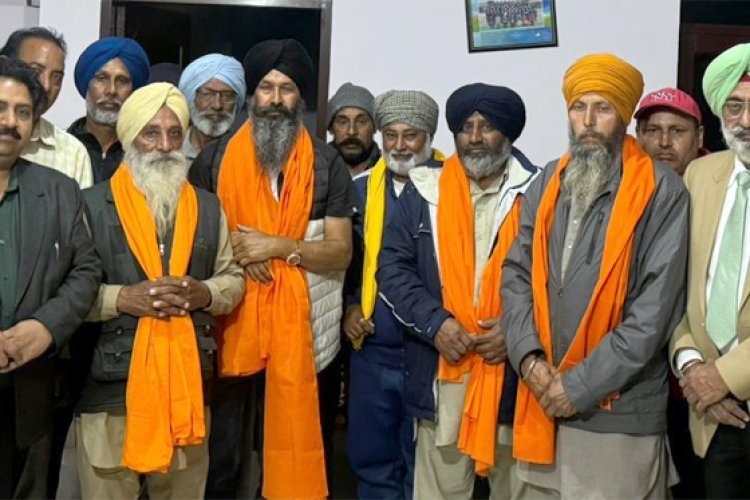 भगवंत मान सरकार की नीतियों से प्रभावित होकर गांव मौली के दस परिवार आप पार्टी में हुए शामिल