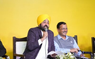 लुधियाना में सरकार व्यापार मिलनी के दौरान भगवंत मान और अरविन्द केजरीवाल द्वारा उद्योगपतियों के साथ विस्तृत विचार- विमर्श