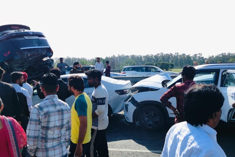 फगवाड़ा लुधियाना हाईवे पर बड़ा हादसा, तेज़ रफ्तार गाड़़ियां आपस में टकराई