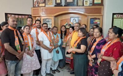 ठगी के आरोपों में घिर चुके बाबा और पंडित के काके ने थामा भाज़पा का दामन