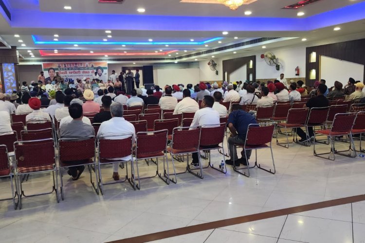 कांग्रेस की पहली मीटिंग में ही नहीं दिखा कांग्रेसी वर्करों में जोश