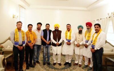 Chandigarh खबरनामा की खबर पर मोहर , राईट हैंड ने थामा आप का दामन