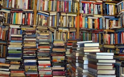 गोराया में चल रहा किताब माफिया का राज़, बच्चों के परिज़न हो रहे परेशान