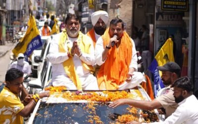 राज्यसभा सांसद संजय सिंह ने अशोक पराशर पप्पी के पक्ष में रोड शो किया, लोगों से 1 जून को वोट करने की अपील की