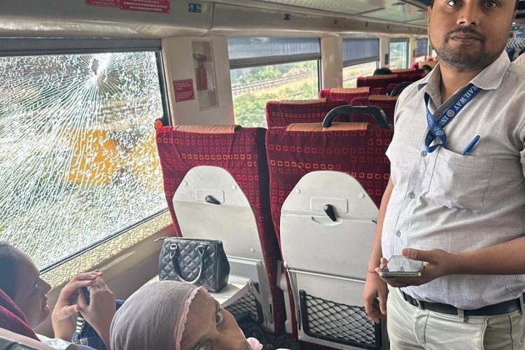बड़ी वारदात ! पंजाब में  Vande Bharat  ट्रेन पर मारे गए पत्थर